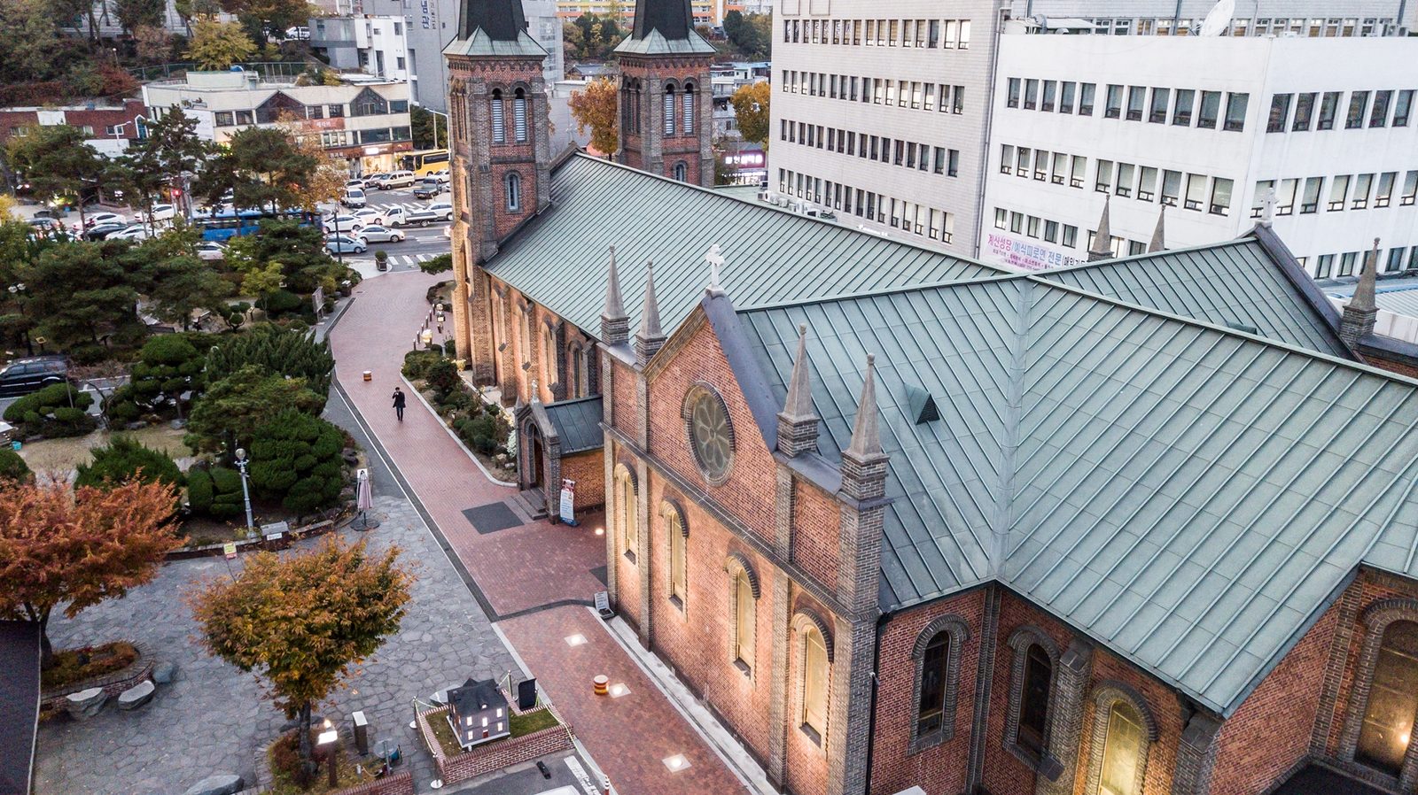 대구 약수성당 준공사진 7