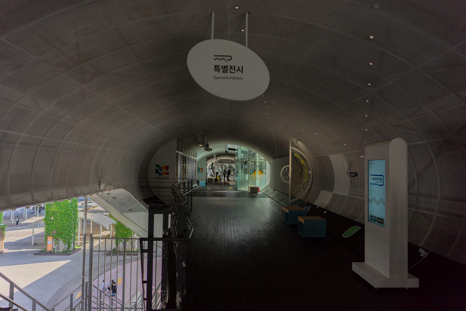 뚝섬 자벌레 준공사진 5