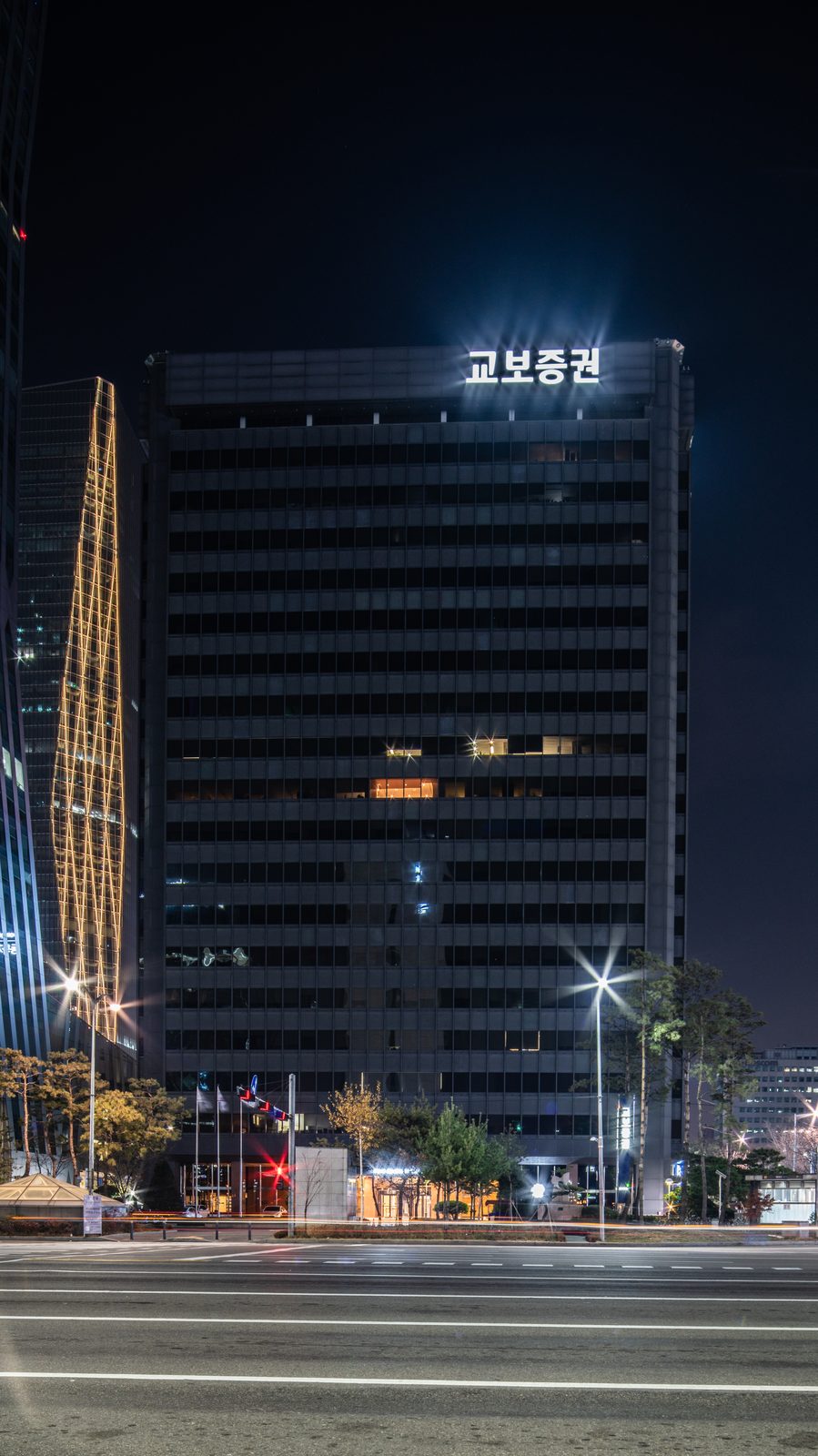 여의도 야경 준공사진 1
